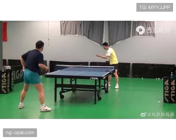 马琳这训练完直接瘫沙发上啃西瓜的样子，真不像拿过奥运冠军的人？